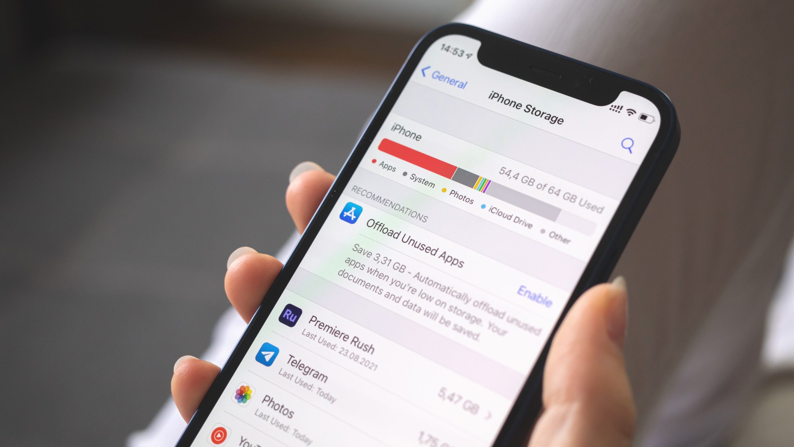 How to Clean up Samsung phone Storage Without Deleting Apps